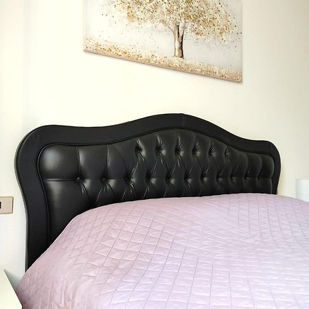 Mazzini Apartment - The V Collection Турате Экстерьер фото
