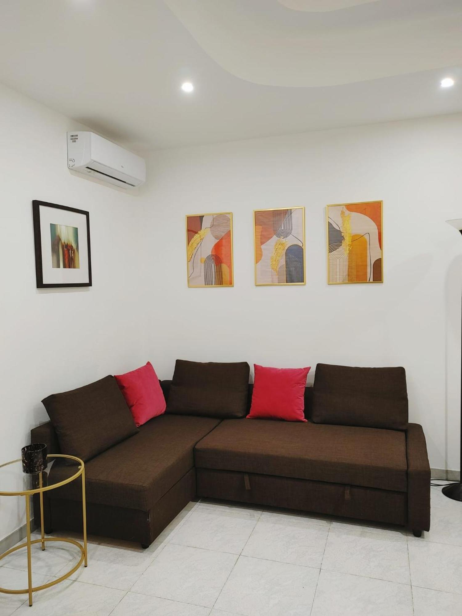 Mazzini Apartment - The V Collection Турате Экстерьер фото